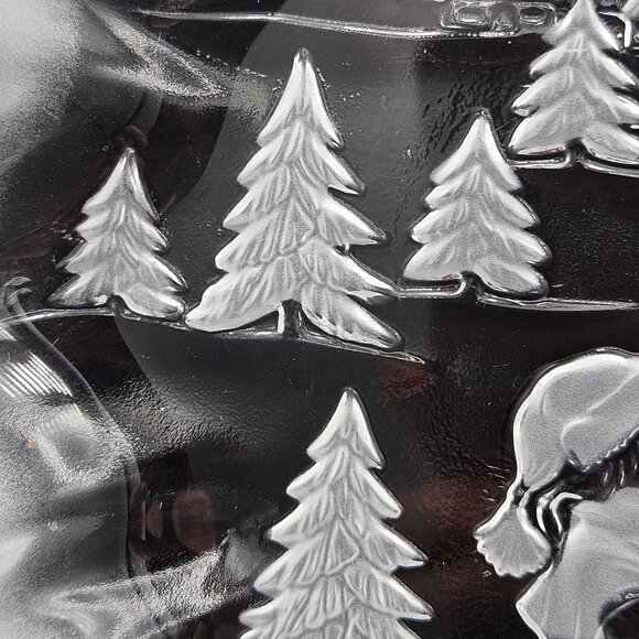 Vintage Clear Glass Decorative Plate With Embossed Winter Scene & Girl Decoratin - Picture 5 of 6